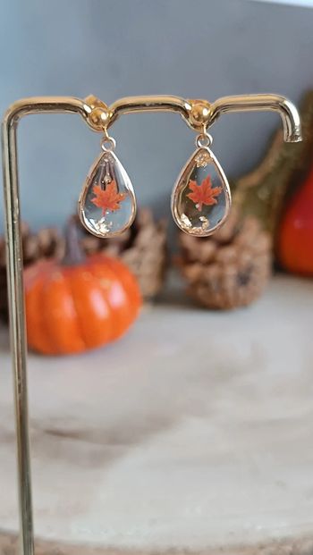 Jolies boucles en résine