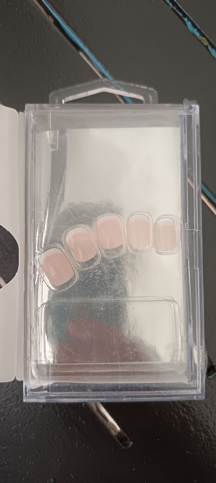 Faux ongles - photo numéro 2
