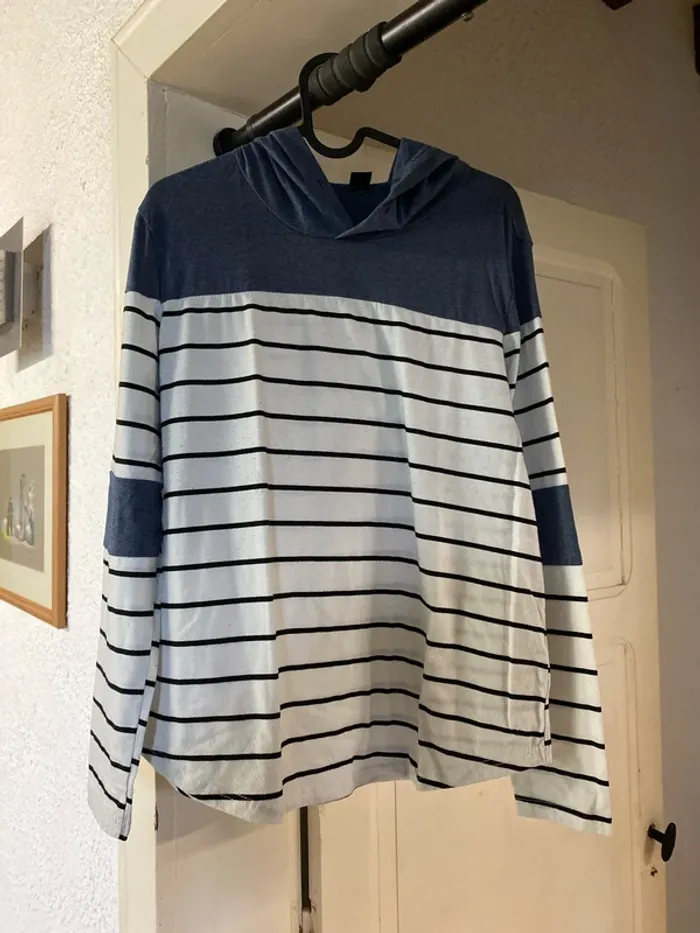 Teeshirt à capuche