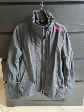 veste fine noire Superdry