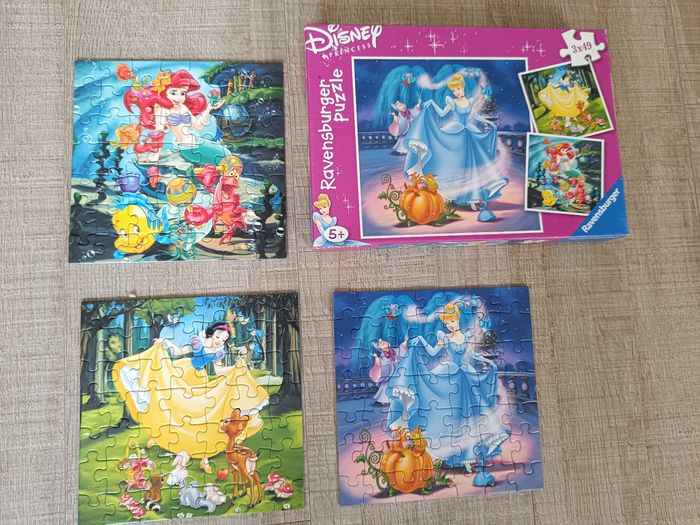 Lot 3 puzzles princesses disney 49 pièces