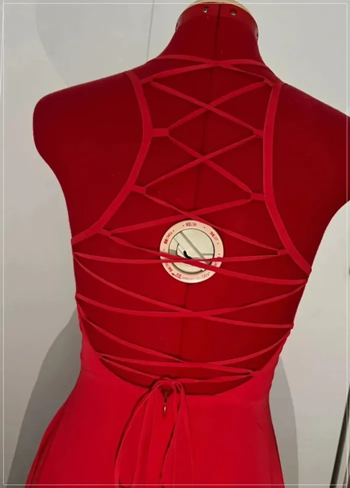 Robe longue rouge dos nu lacé Eva Brazzi