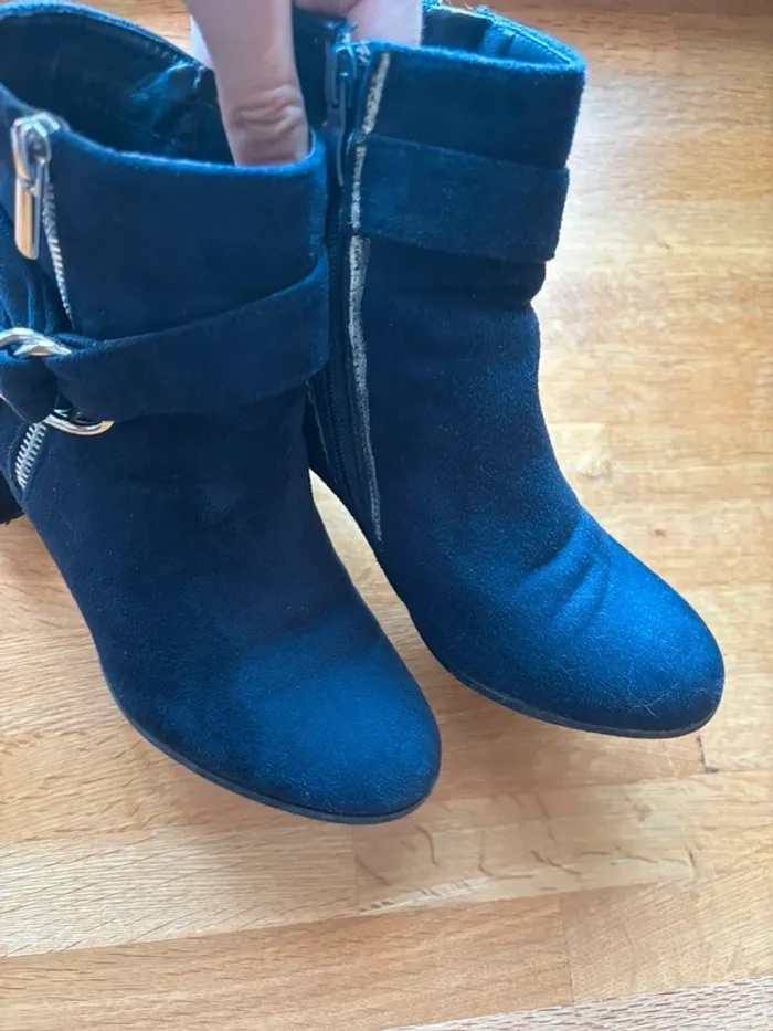 Jolie paire de bottines femme 39 - photo numéro 3