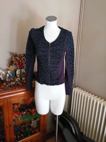 Veste zippée noire marque Eva kayan