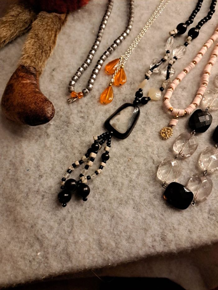 Lot de bijoux multicolore noir blanc - photo numéro 8