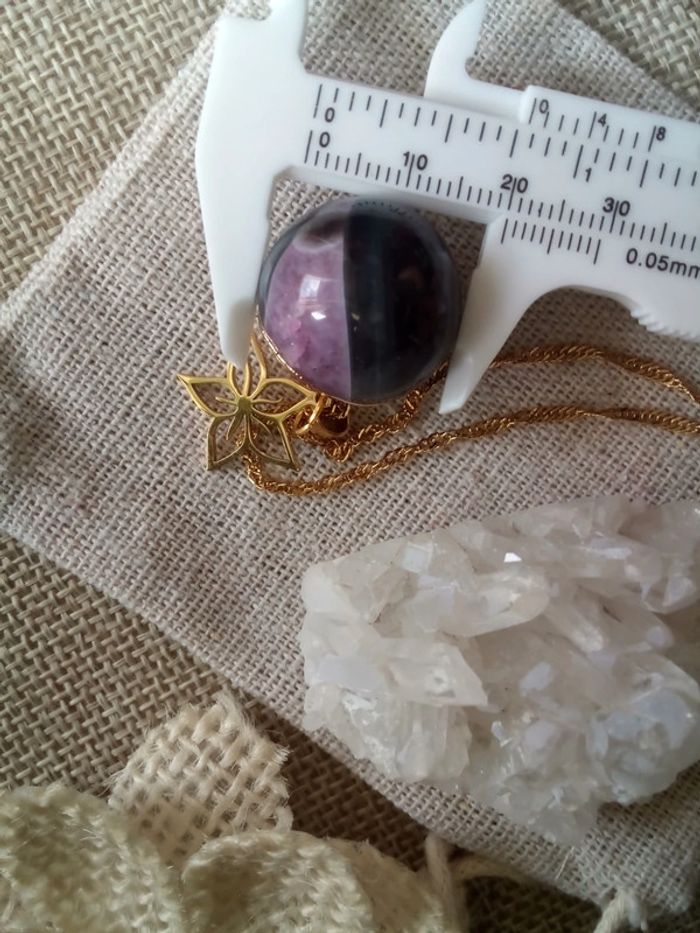 Collier pierre d'agate et fleur de monoï - photo numéro 3