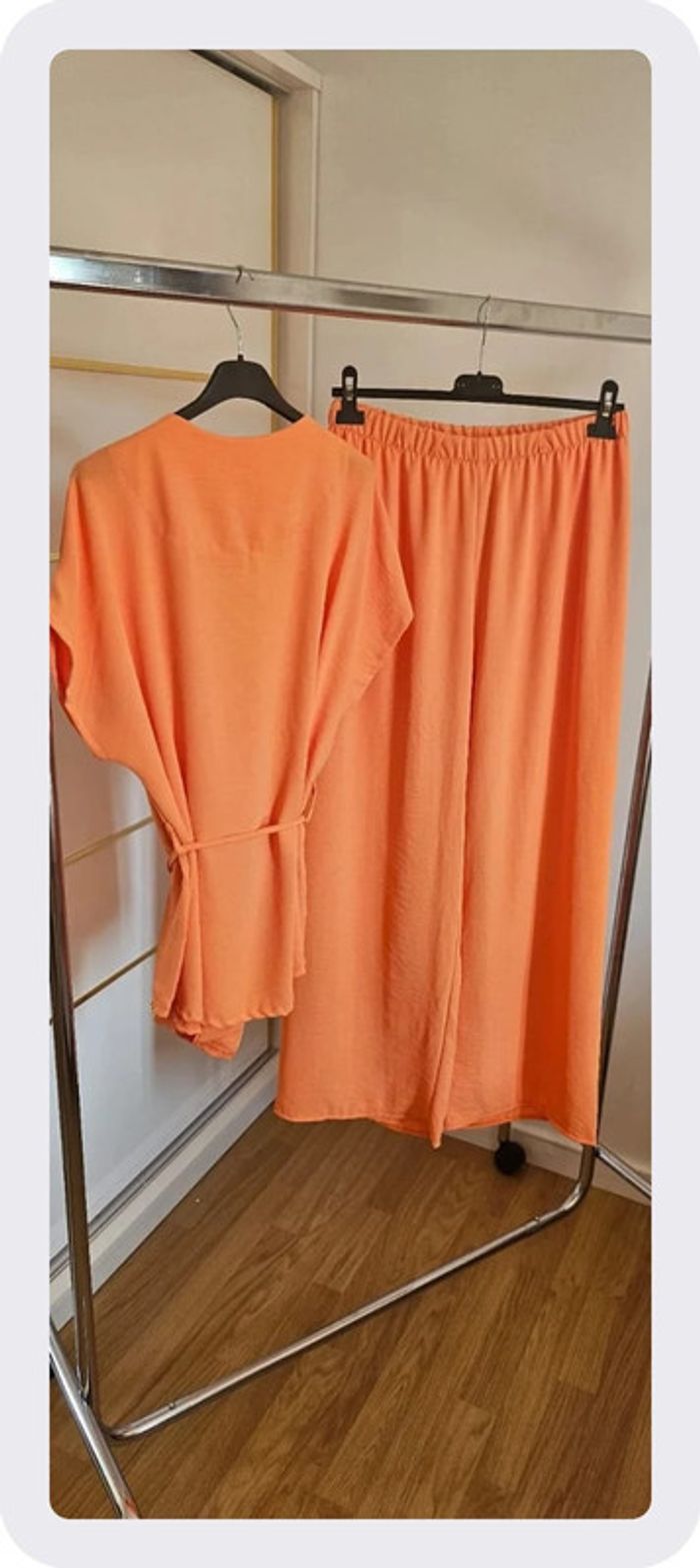 Ensemble pour femmes - photo numéro 4