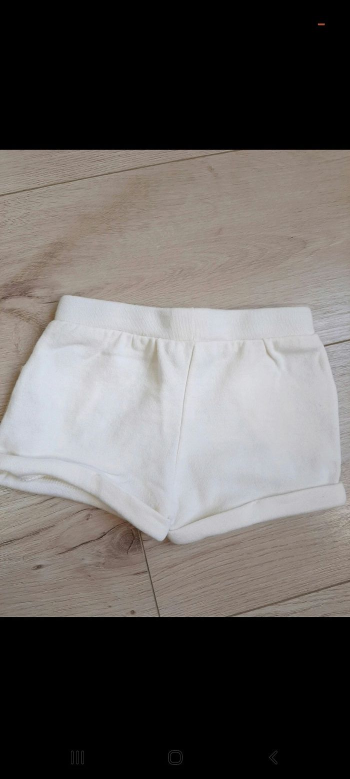 Short 6 mois - photo numéro 2