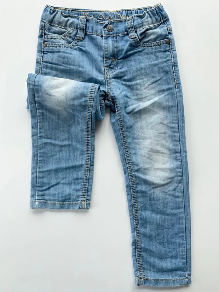 Jeans 👖 garçon. taille 5 ans