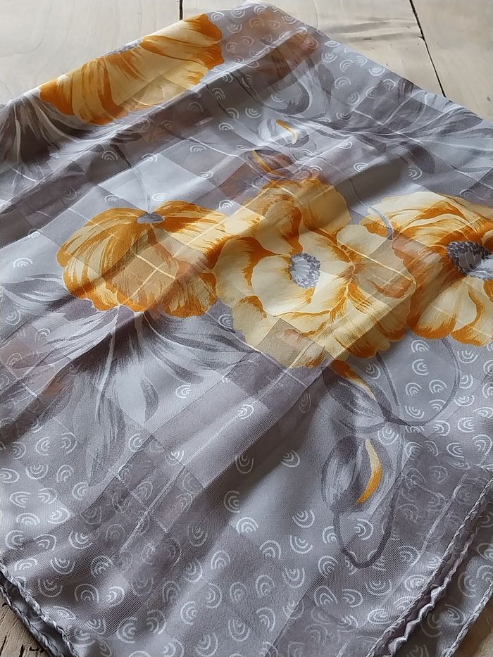 Foulard Carré à Fleurs orange pour Femme vintage - photo numéro 3