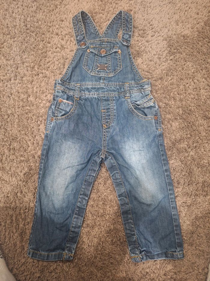 Salopette zara taille 12 / 18 mois