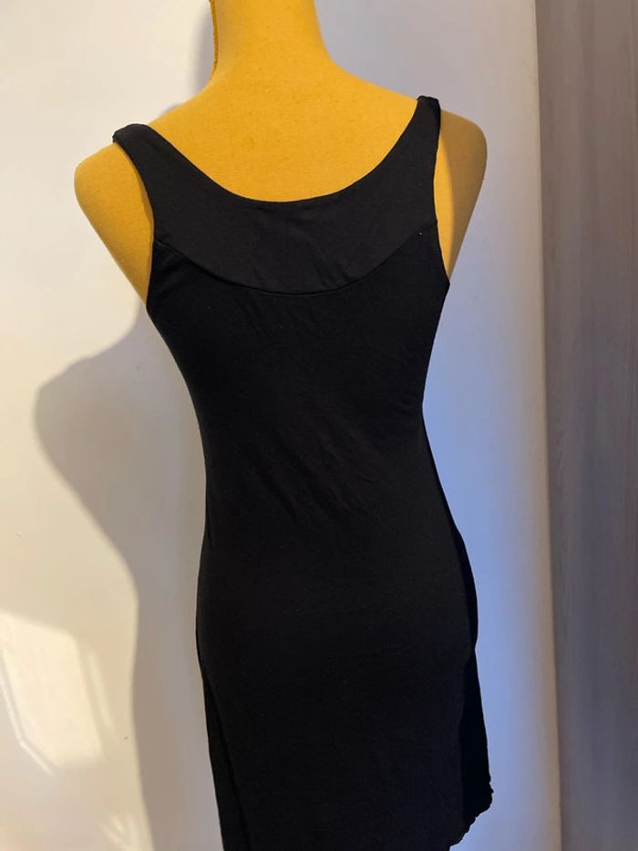 Robe noire - photo numéro 4