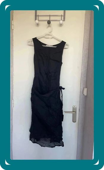 Robe noire à nouer