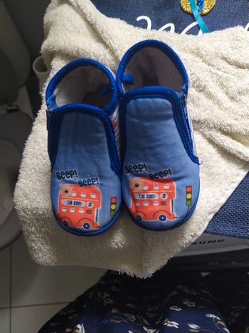 Chaussons garcon taille 24