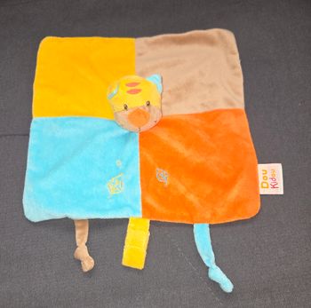 Doudou Tigre carré plat multicolore - Feuilles - Doukidou