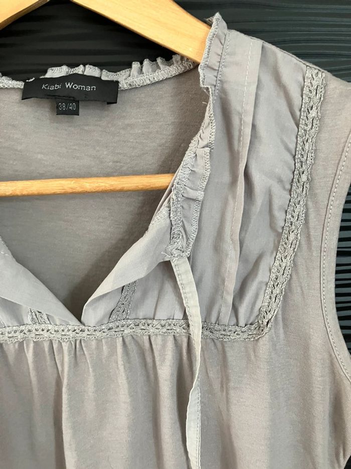 Débardeur gris Kiabi 38/40 - photo numéro 2
