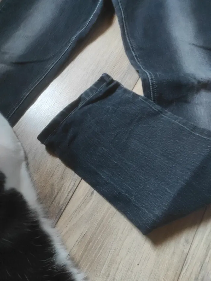 Jean taille 42 - photo numéro 2