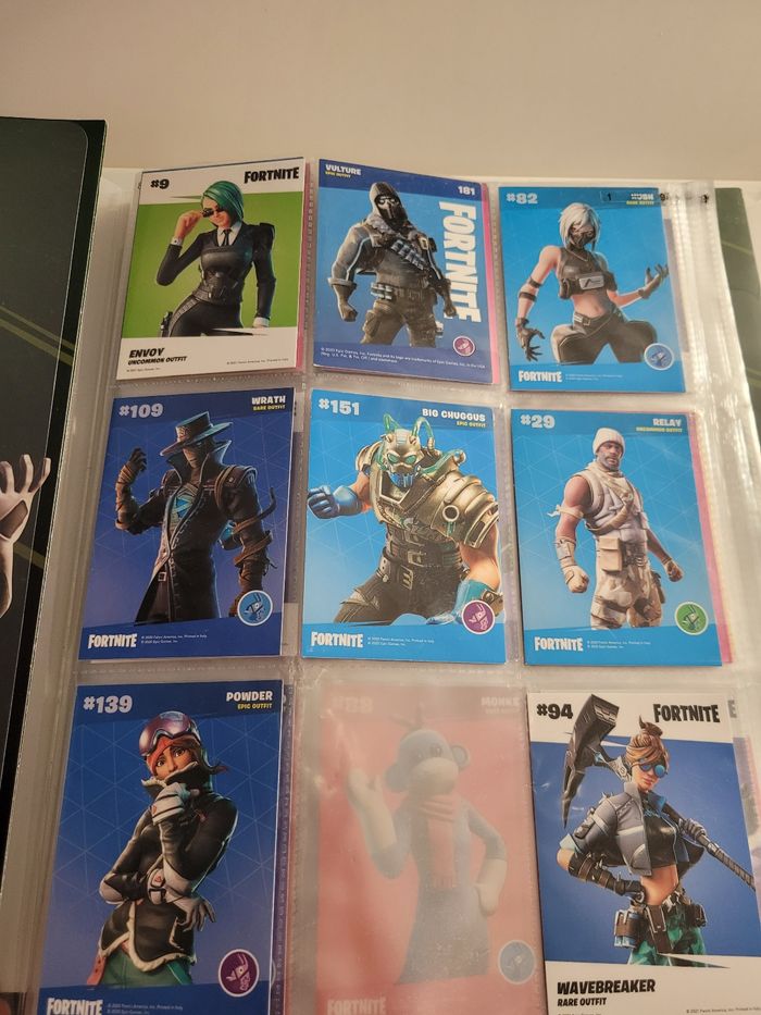 Classeur cartes fornite séries 2 - photo numéro 2
