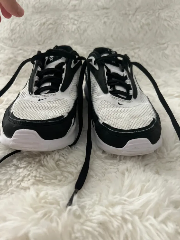 Baskets Nike Air Max p37,5 - photo numéro 4