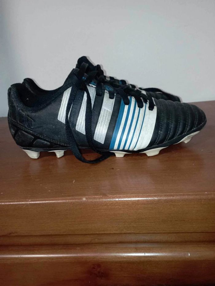 Basket de football enfants taille 38 marque Adidas très bon état