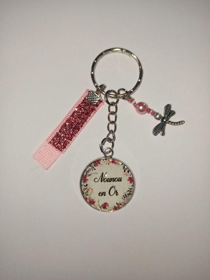 Porte clé nounou " Nounou en or"