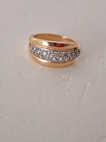 💥 Superbe bague en or et pierres scintillantes