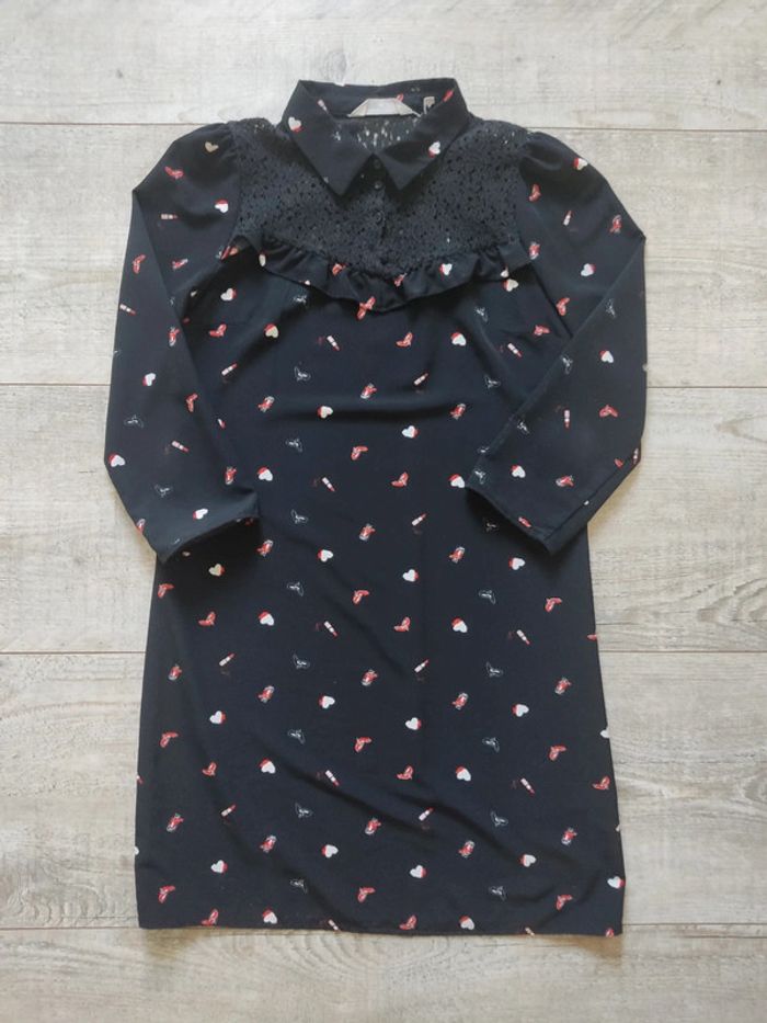Robe mi-longue manches 3/4 noire et col dentelle motifs rouges et blancs taille 36 Naf Naf - photo numéro 7