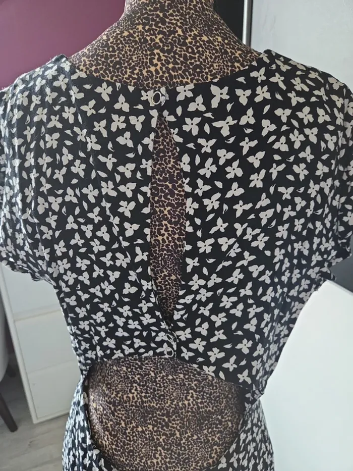 Jolie Robe de chez kookai en taille 42 - photo numéro 4