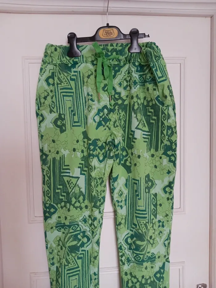 Pantalon neuf Made in Italy - photo numéro 2
