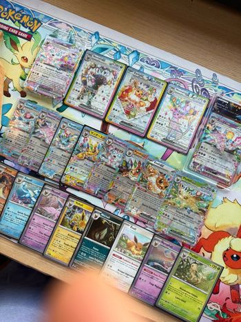 Lot carte Pokémon evoli / noctali / mentali