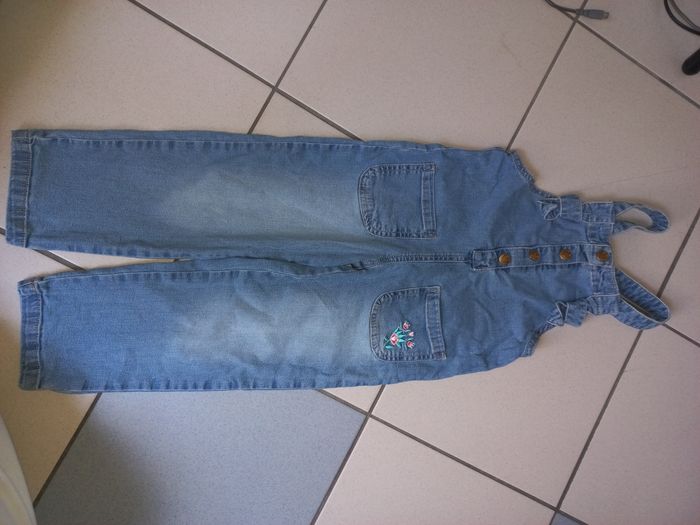 Lot fille 4/5 ans - photo numéro 2