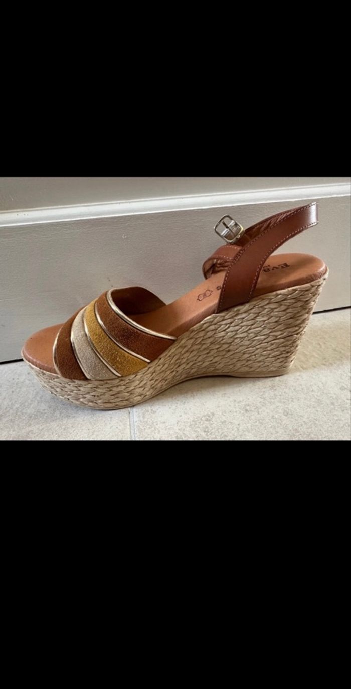 Chaussures compensées - photo numéro 1