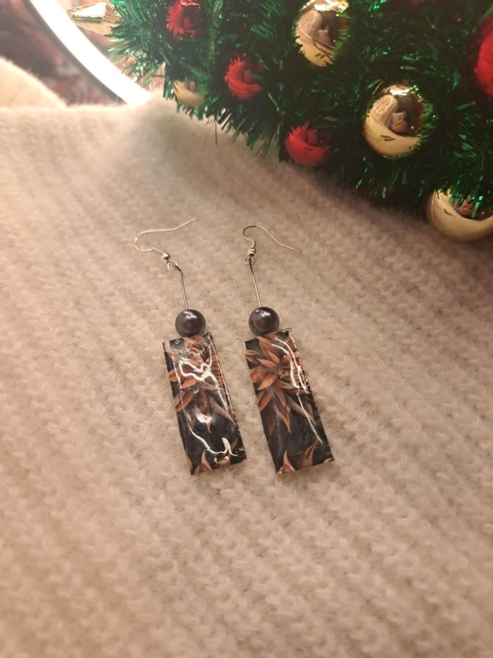 Boucles d'oreilles pendante légère florale - photo numéro 2