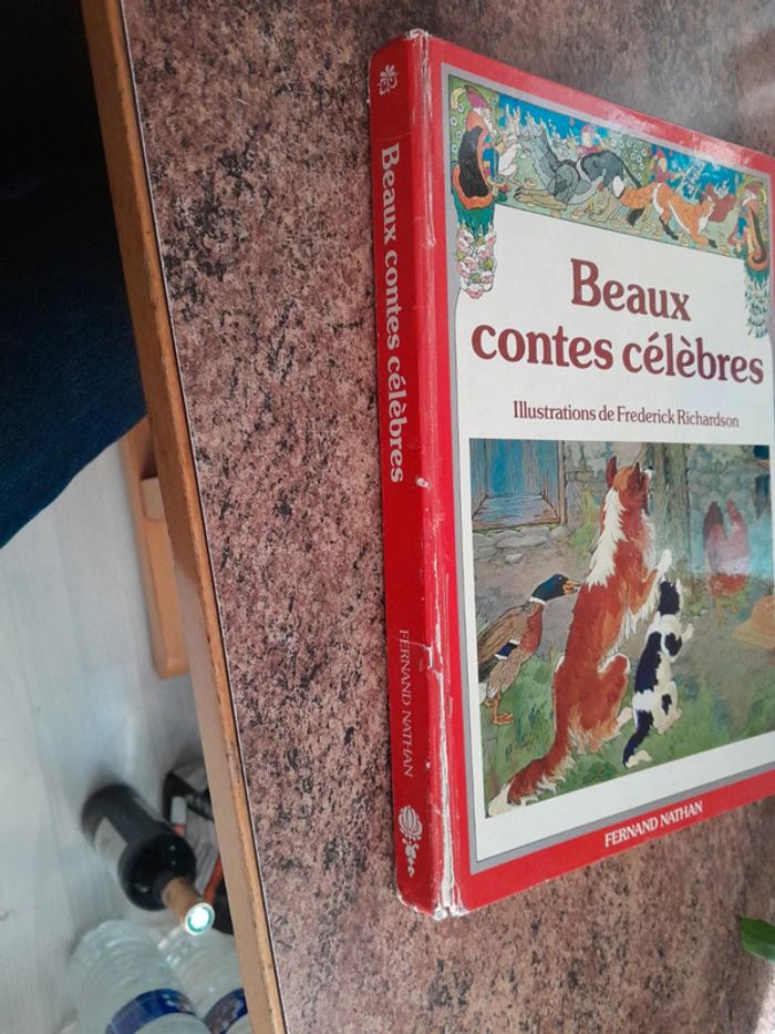 Sublime livre de contes anciens - photo numéro 2