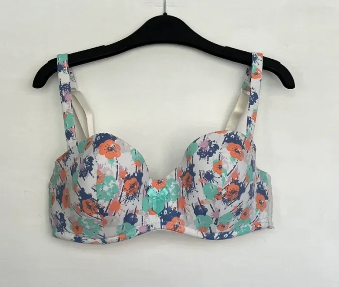 🔹 Ensemble lingerie fleuri pastel – Charlott’ 90D 🔹