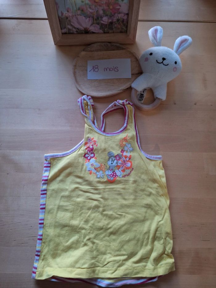 T-shirt manches courtes pour fille taille 18mois marque Disney très bon état