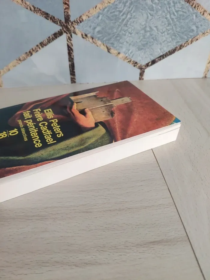 Livre poche grands détectives 10 18 Frère Cadfael fait pénitence Peters - photo numéro 3