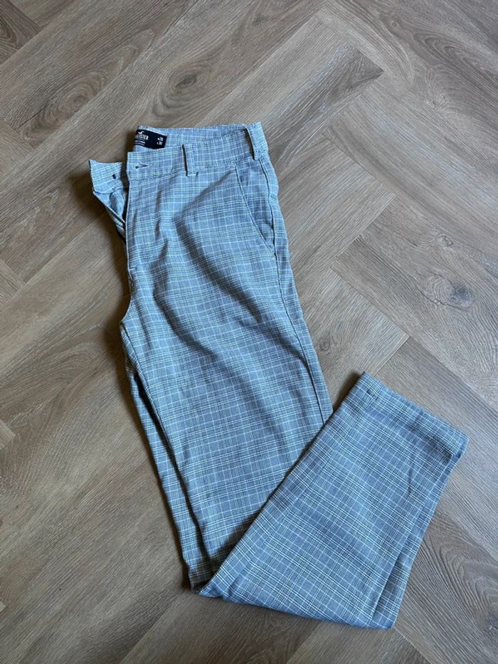 Chino à carreaux