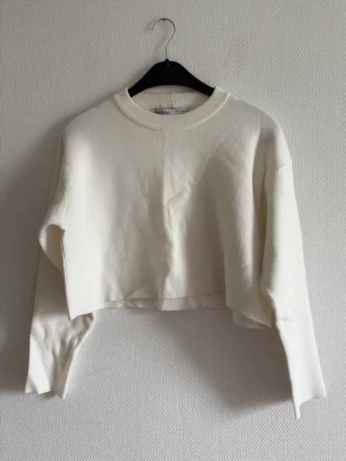 Pull court blanc cassé Bershka - taille XS