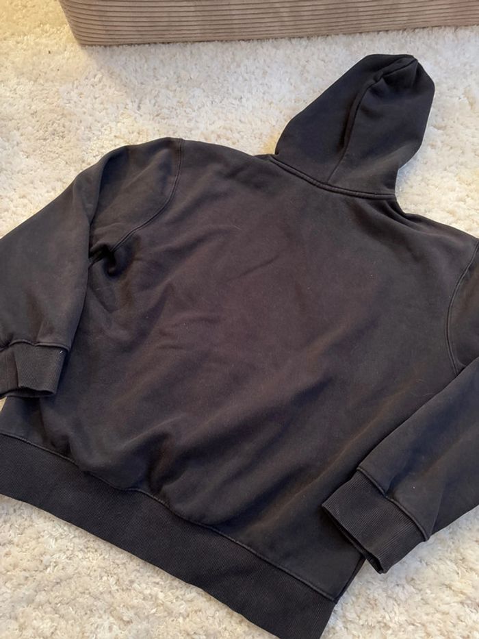 Hoodie Carhartt couleur noir, logo brodé taille M très bon état - photo numéro 7
