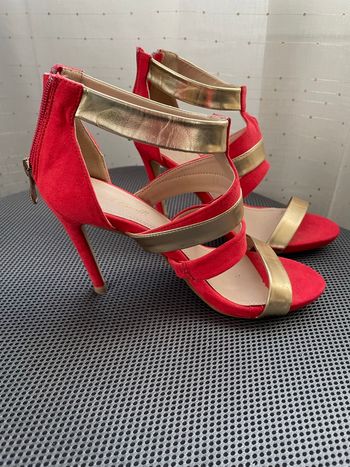 Sandales corail et doré