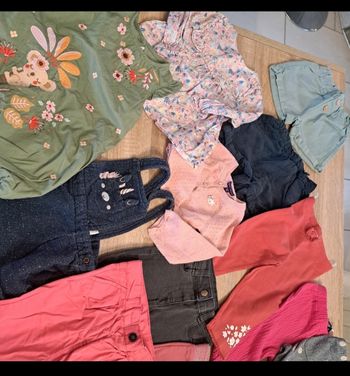 Lot de vêtements fille 12 mois