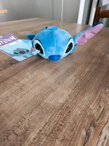 Trousse stitch disney neuve avec étiquette