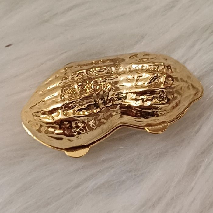 Petite boîte sous forme de cacahuètes - photo numéro 2