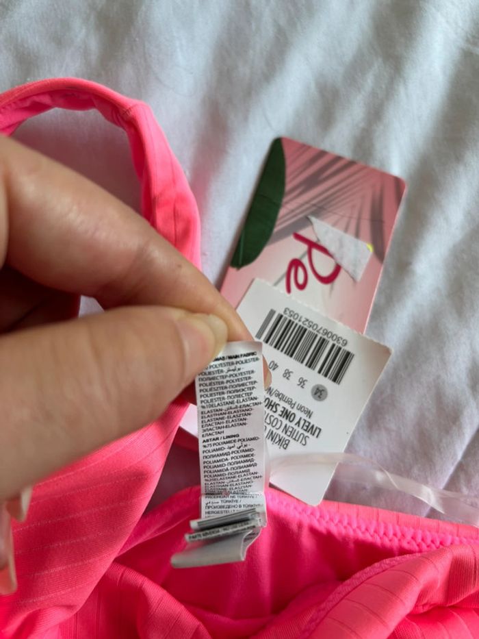 Haut de maillot de bain asymétrique bandeau bretelle rose fushia penti taille XS/34 neuf - photo numéro 4