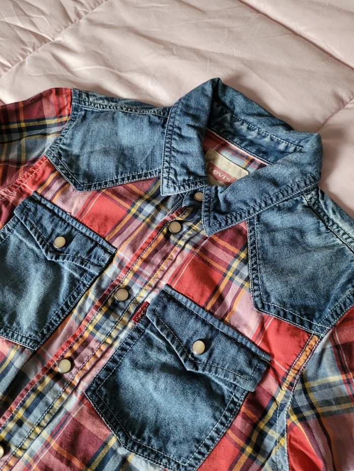 chemise levis 10ans  (12e) - photo numéro 2