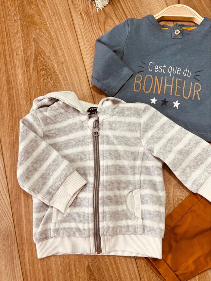Taille 1 mois ensemble 3 pièces garçon Kiabi bleu gris et camel * bonheur * 💙 - photo numéro 4