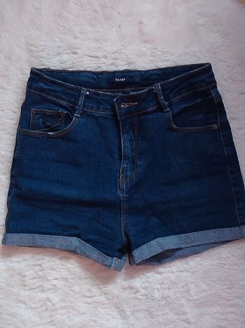 Short bleu foncé