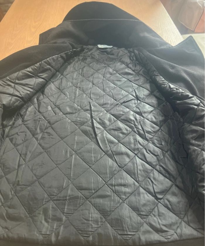 Manteau d’hiver caban noir avec capuche Arabesque. - photo numéro 4