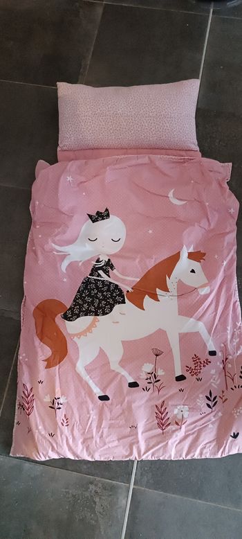 Duvet Maternelle Fille
